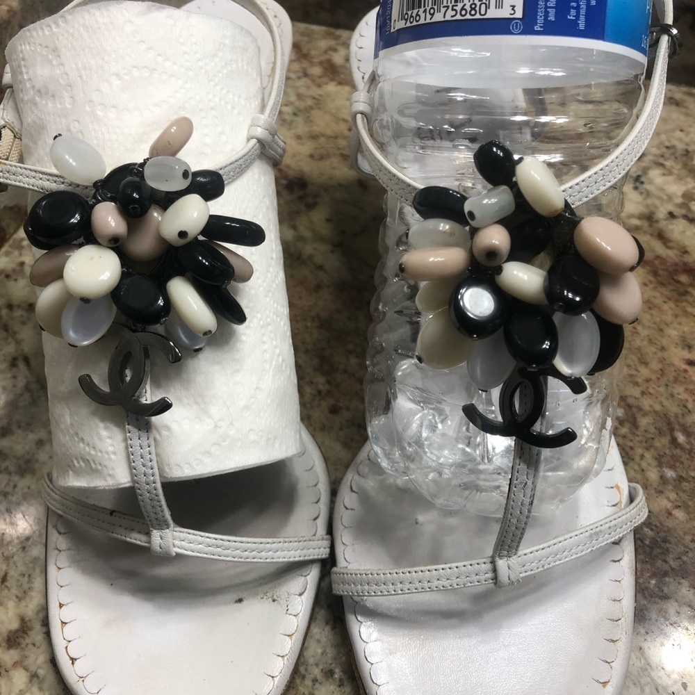 Vintage Chanel Logo heels sandals - Picture 2 of 14